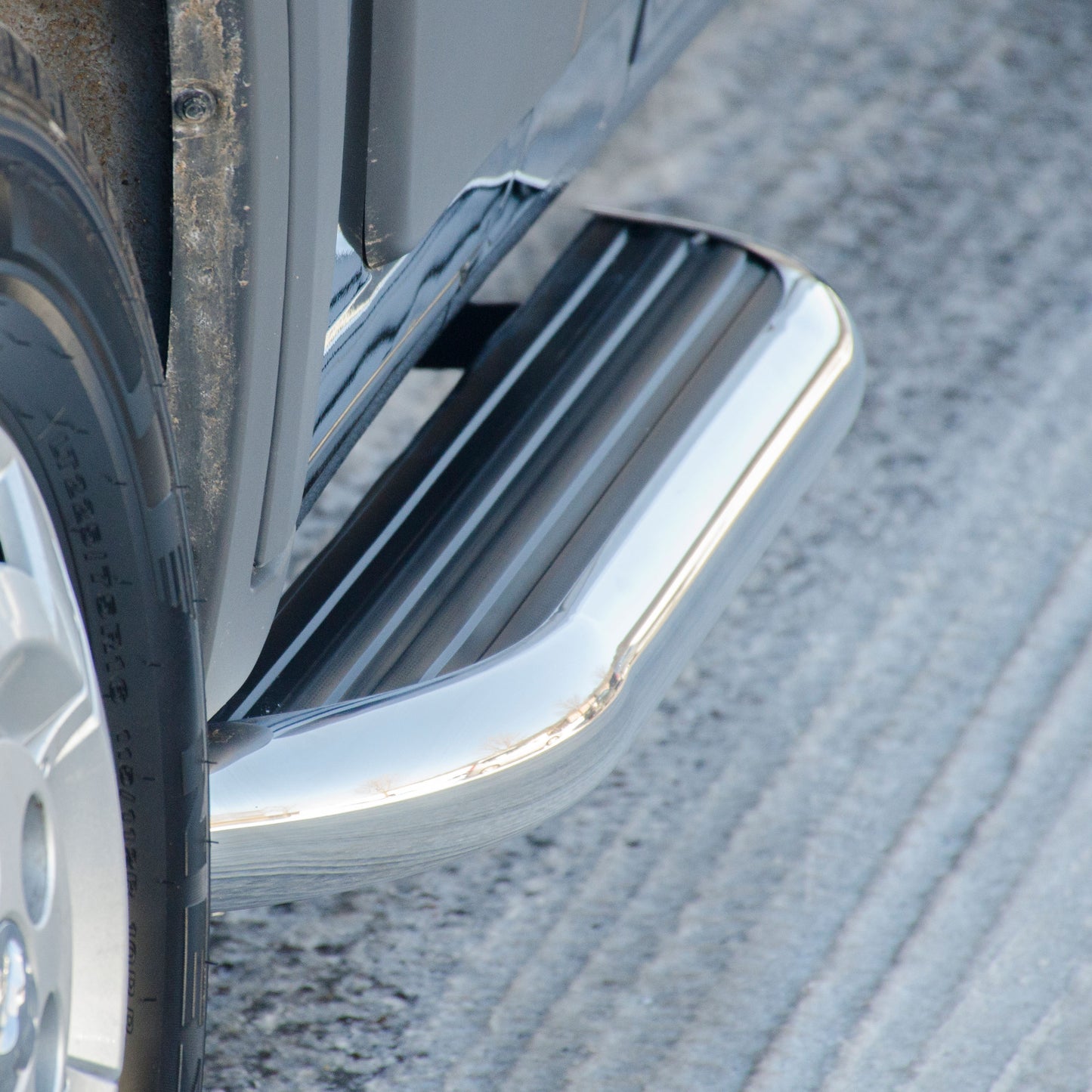Luverne MegaStep 6-1/2" x 36" 100" Aluminum Running Boards Select Sprinter 2500 3500 Model 575100-570747